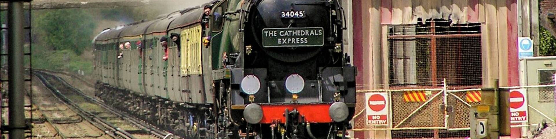 Steam train passing Botley, heading towards Fareham from Eastleigh. Occasional main line steam tours still use this route. #History
