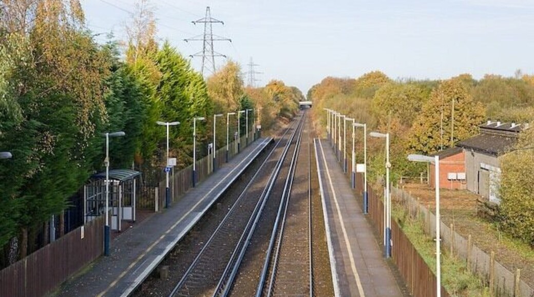 Railway lines running NW from Hedge End Station Seen from the footbridge over the lines.