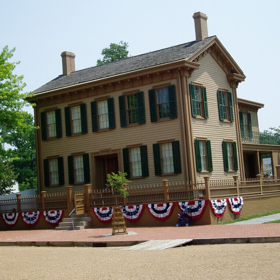 Take a walk on Abraham Lincoln's street.