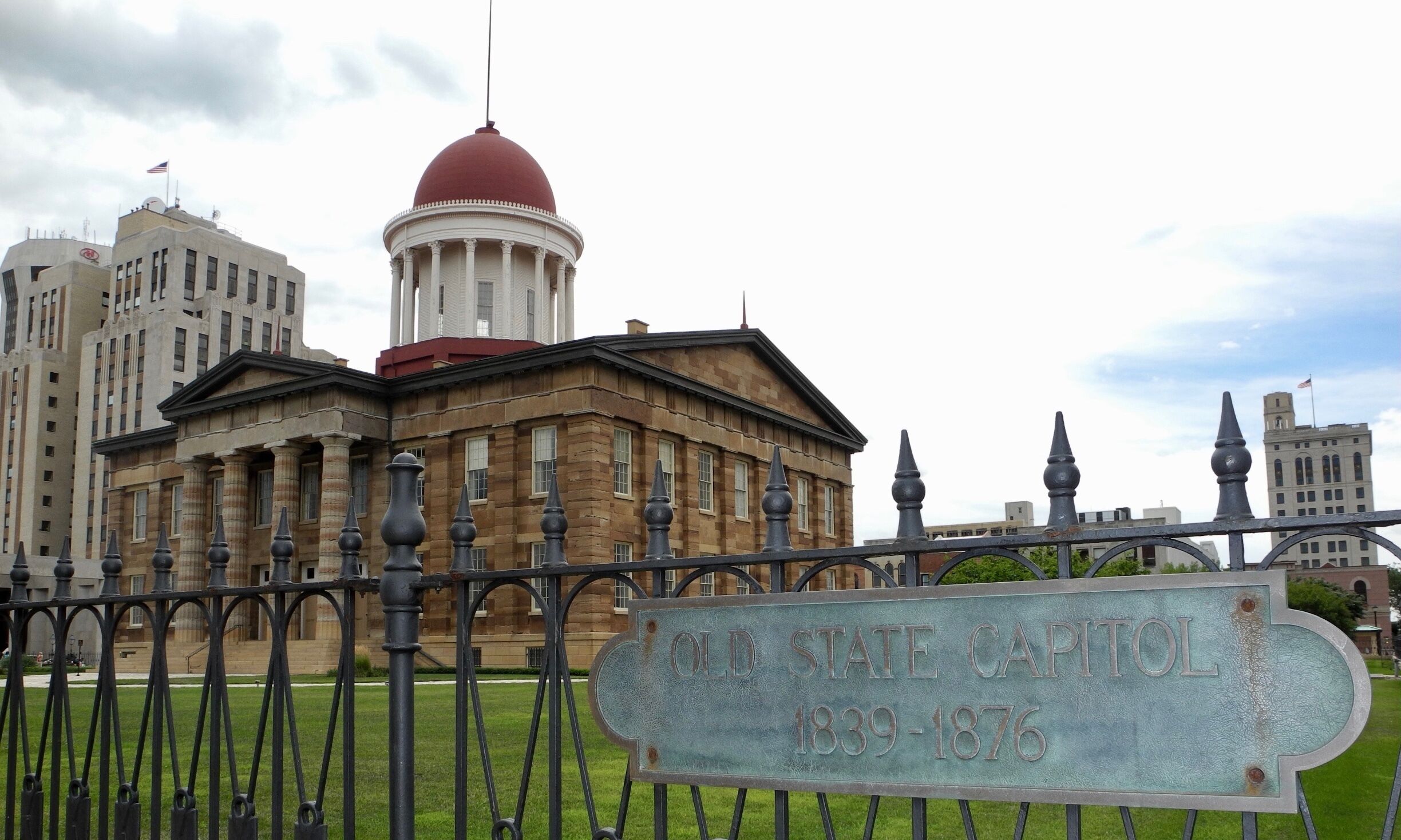 The Old State Capitol State Historic Site, in Springfield, Illinois, is the fifth capitol building built for the U.S. state of Illinois. It was built in the Greek Revival style in 1837–1840, and served as the state house from 1840 to 1876. It is the site of candidacy announcements by Abraham Lincoln in 1858 and Barack Obama in 2007. It was designated a National Historic Landmark in 1961.

#InStone #OnTheRoad
