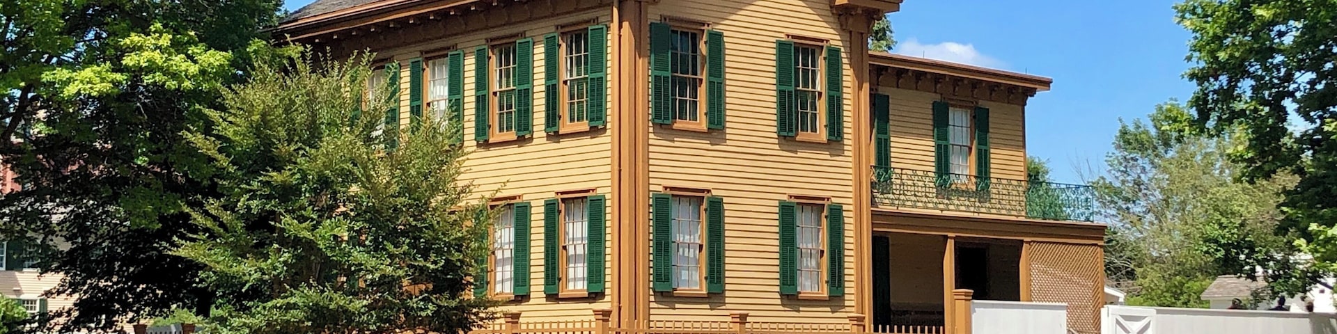 Mr Lincolnâs house. He would live here from 1844 until leaving for Washington DC in 1861. The house was purchased for 1,500 dollars from the local minister and the second story was added in 1853. According to the NPS this view is the most photographed according to historical archives!