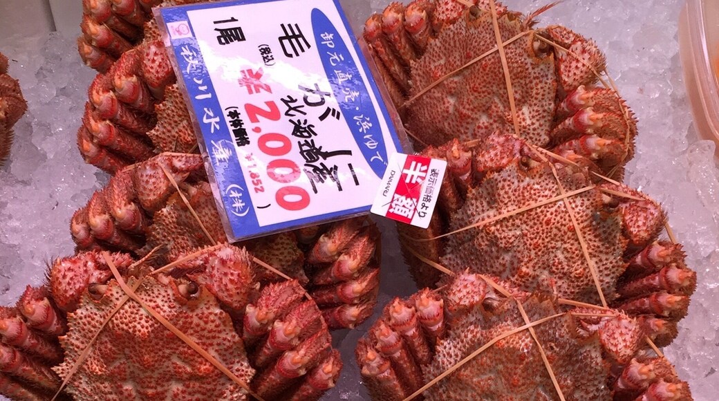 My most favorite crab and food in Sapporo. They comes in sizes of 400-700 grams each and prices ranges as low as ¥1000-6000 depending on size and freshness. Standard prices are those that can be eaten within next five days if I am not mistaken and they are ready to be eaten cold. I like it when I could micro wave it a little but still cold was fine as I have had them 3x on this trip! Usually when it's full price it is freshest and sweetest! Love it!
#delicious