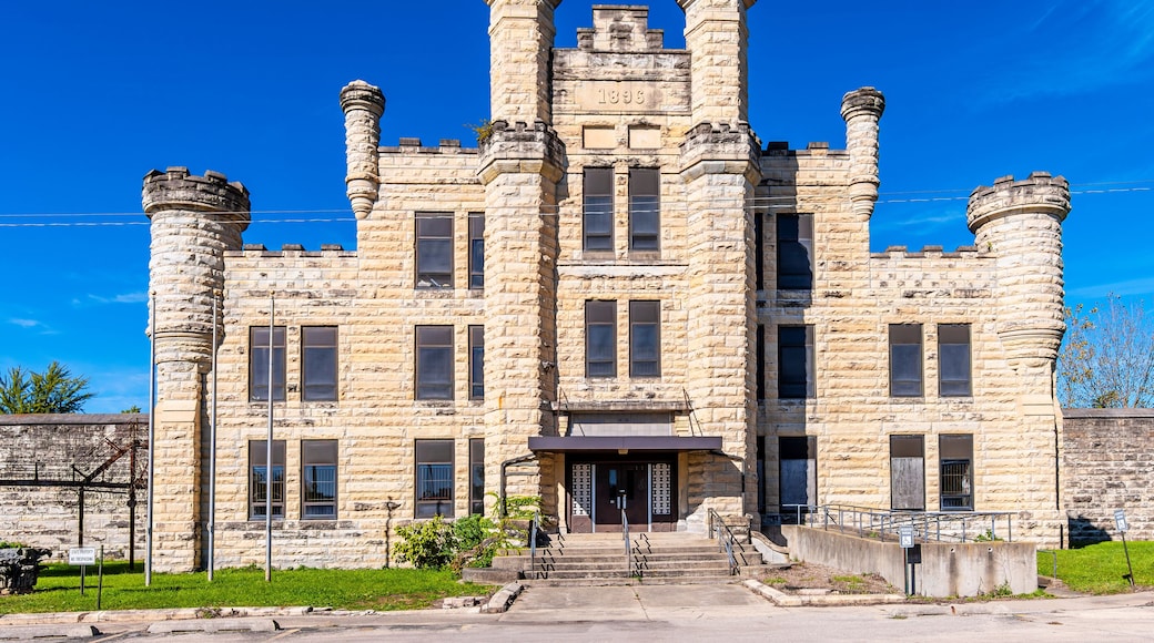Joliet Correctional Center was a prison in Joliet, Illinois