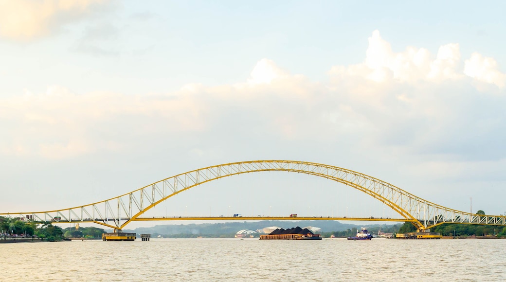 Kutai Kartanegara Bridge crossing Mahakan River in Tenggarong, East kalimantan, Indonesia.