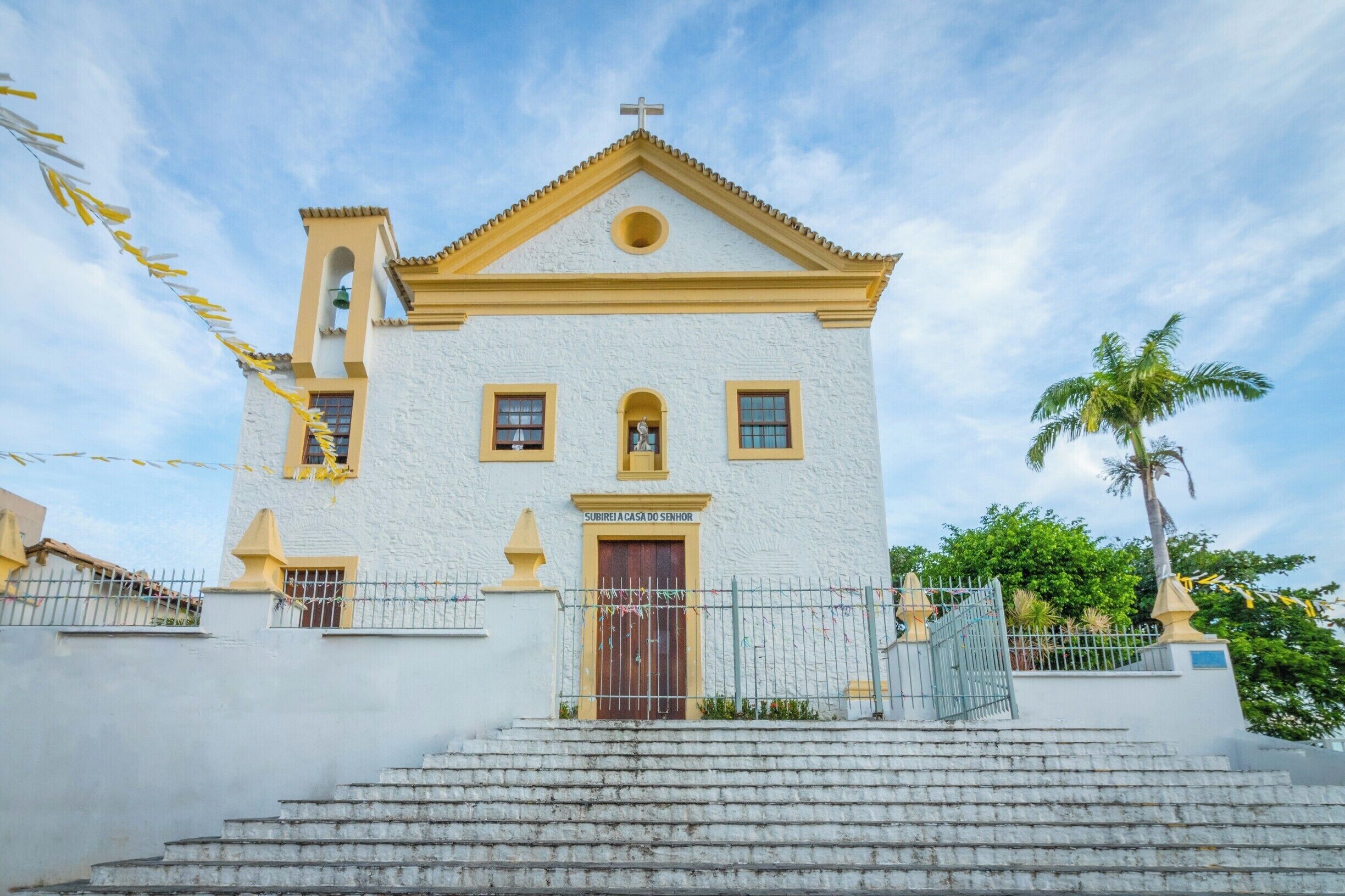 Evening view of Church of St. Lazarus (Igreja de São Lázaro e São Roque). Construction completed ca. 1734. The church originally served a lazar house, or quarantined place for people with Hansen's disease (leprosy). It is now a center of worship for both Catholics and Candomblé; St. Lazarus is syncretized with the Candomblé orixá Omolu. #BVStrove