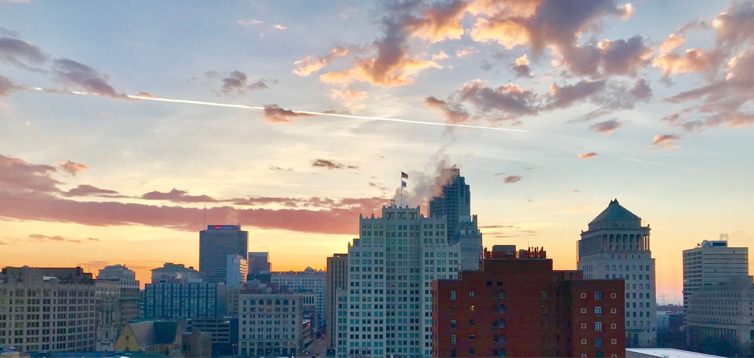 Early morning here in my #urbanjungle #stlouis