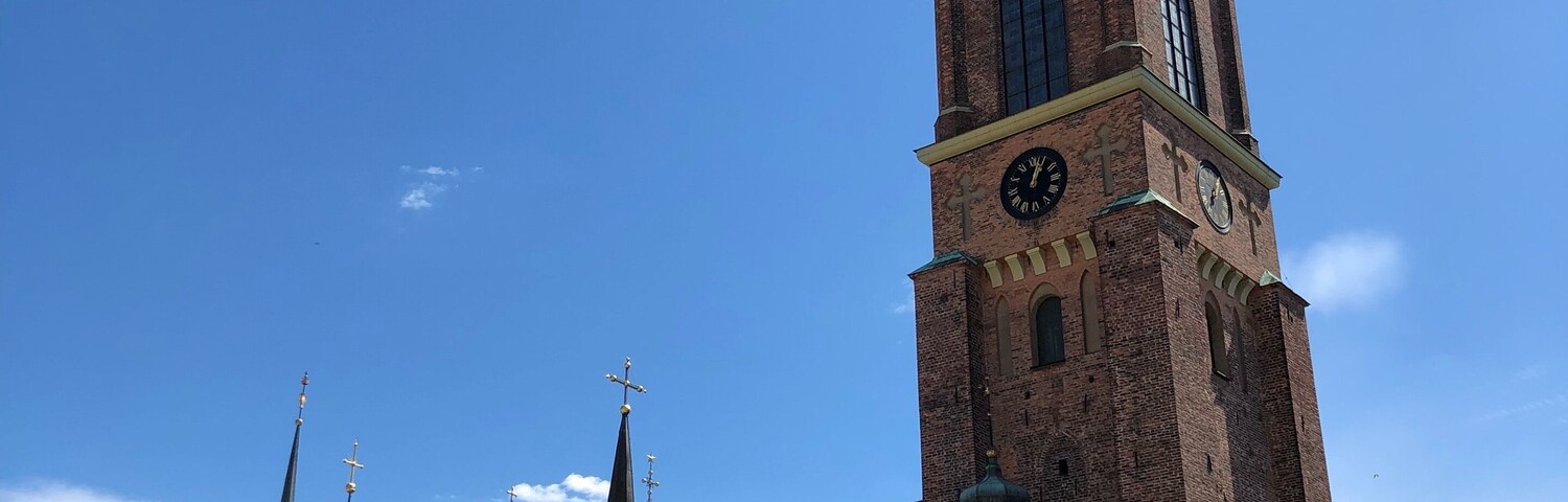 Riddarholm Church is the church of a former medieval abbey in Stockholm, Sweden. The church serves as the final resting place of most Swedish monarchs. Riddarholm Church is located on the island of Riddarholmen, close to the Royal Palace in Stockholm, Sweden. Wikipedia (June 2018)
#OnTheRoad