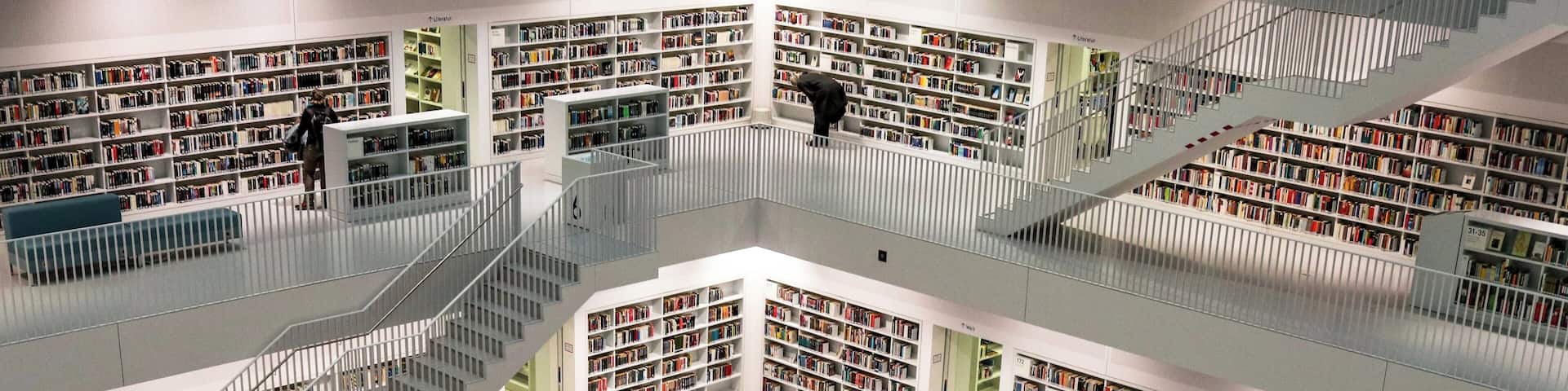 You may not think that a public library is a #localsecrets but with the futuristic design of the Stadtbibliotek there are not many other cooler hidden gems in plane sight.
#travelphotography #germany