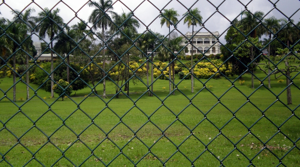 Did you know that Fiji has a president? And he lives here. Pretty sweet digs.
You can hire a local taxi driver in Suva to take you around and show you the sights. I paid maybe $20 USD and had an english speaking driver/guide for several hours.