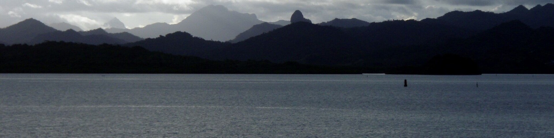 I love the shading of these mountains in the distance.