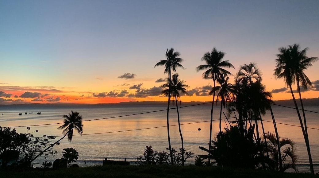 The sun sets on another beautiful day on this little dot on the world map called Fiji🌴🇫🇯🌄#comevisit😊