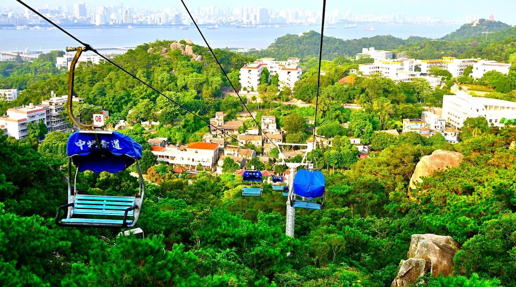 Taking cableway down to the ground from the height of Queshi Scenic Area, Shantou, Guangdong Province, China. The view is stunning and impressive, worth a ride!
#AboveItAll #China #Guangdong #Shantou #Asia #CableCar #QueshiScenicArea #ShantouHarbour #hiking #Chine #river