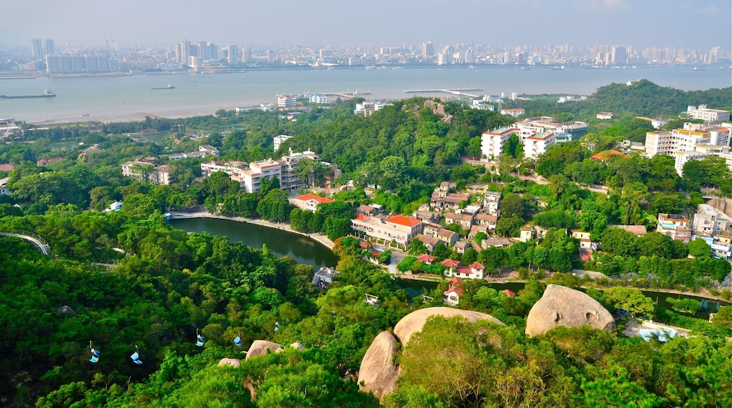 Shantou (汕頭), a city significant in 19th-century Chinese history as one of the treaty ports established for Western trade and contact, was one of the original four special economic zones of China such as Shenzhen, Xiamen and Zhuhai established in the 1980s. (Wikipedia)
Picture: Queshi Scenic Area (礐石風景名勝區) and Shantou Harbor
#China #Guangdong #Shantou #Asia #QueshiScenicArea #ShantouHarbor #hiking #Chine #river #port #AboveItAll