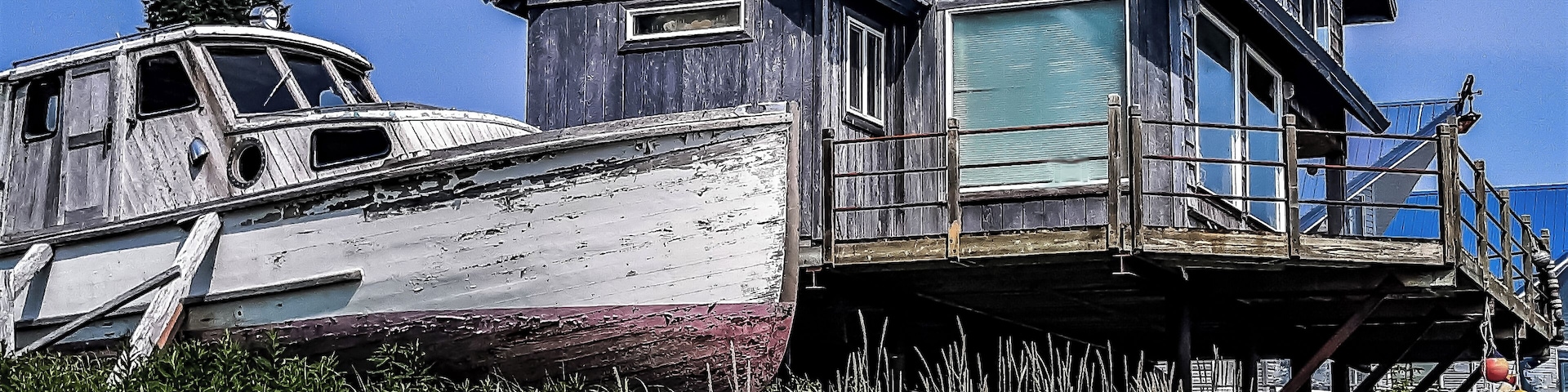 Walking along Resurrection Bay in Seward Alaska when we came across this rustic home. It was kinda breath taking. #Adventure