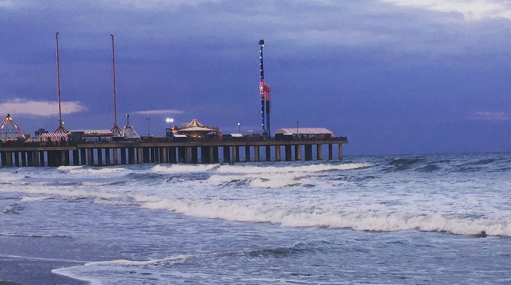 Shore along atlantic city boardwalk