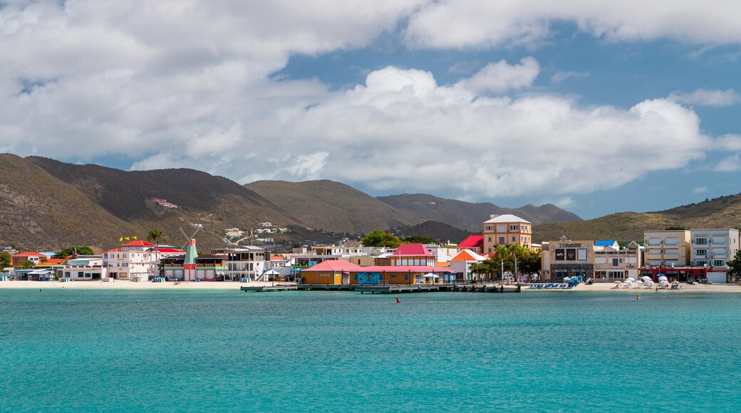 Philipsburg which includes a coastal town and general coastal views