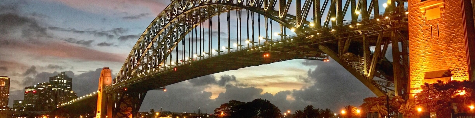 On my very first day at Sydney I discovered the best spot to have this spectacular view. Architectural marvel #Sydney #BucketList