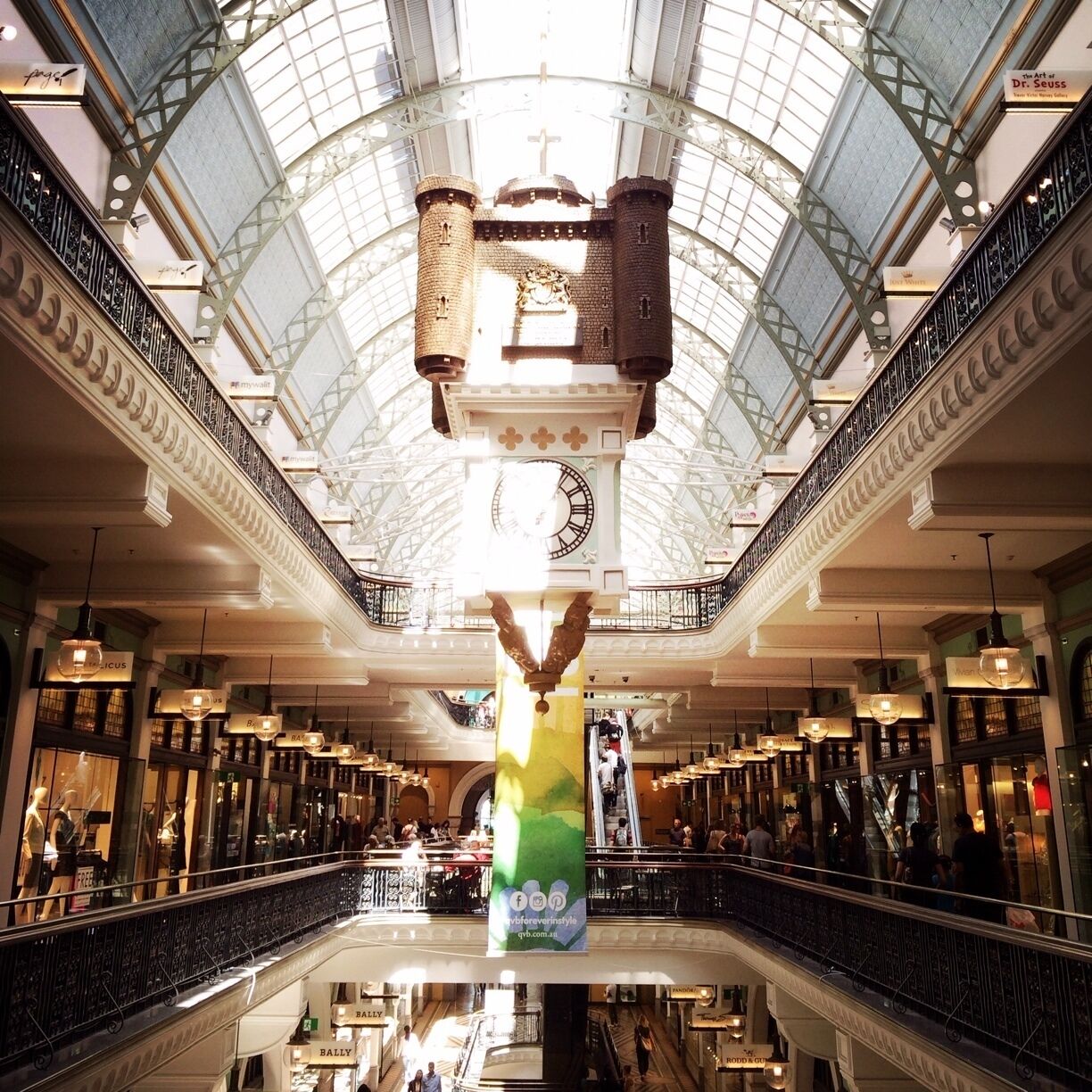 Lovely shops to stroll through and some elegant tea rooms and restaurants for the thirsty/hungry as they indulge in the refined space. #interior #architecture