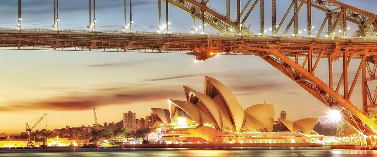 At the moment and until June 8, Sydney is putting on the ritz with their annual light festival, Vivid. Every night from 6pm until midnight the city comes alive with a cacophony of light installations and interactive activities. Rug up, wear your walking shoes and have a fabulous time. #vividsydney #vividcanon #fssydney #goldenhour #colourful #stunningstructures