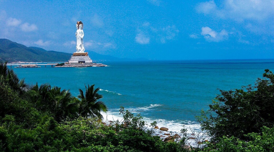 The #Guanyin of the South Sea of #Sanya, one of the largest cultural tourist attractions in China.
https://twitter.com/Beautifulgx