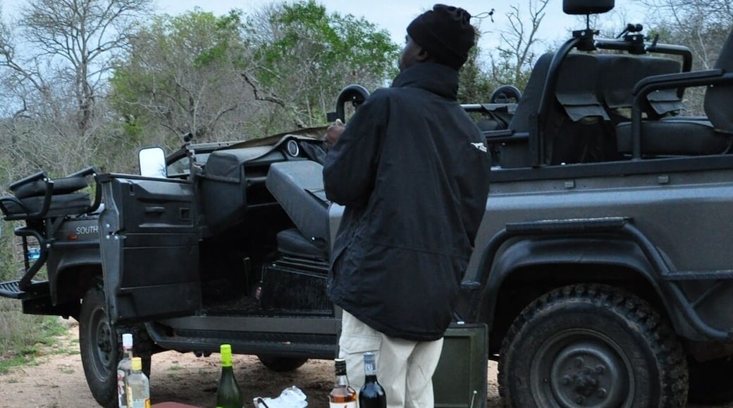 A note about these safari drives. You will NEVER be hungry. In the morning you start with a snack at the lodge. Part way through your drive, you stop for coffee (spiked?) and a snack. Then it's back to the lodge for breakfast. There is also lunch and tea. This all happens again on the evening game drive. Snack at the lodge, stop mid- drive for cocktail hour and snacks then back to the lodge for dinner. This was true of both lodges that we stayed at.