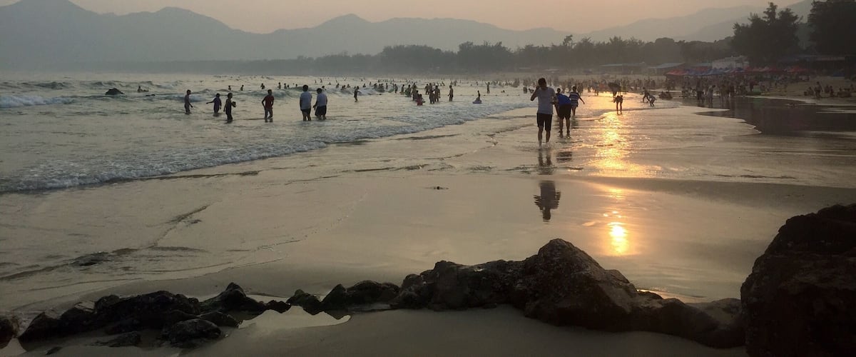Roughly 2 hours away from Shenzhen, Xichong Beach is a nice change of scenery, but don’t expect solitude!