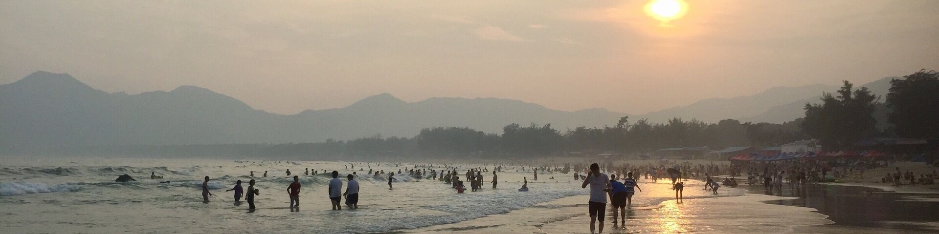 Roughly 2 hours away from Shenzhen, Xichong Beach is a nice change of scenery, but donât expect solitude!