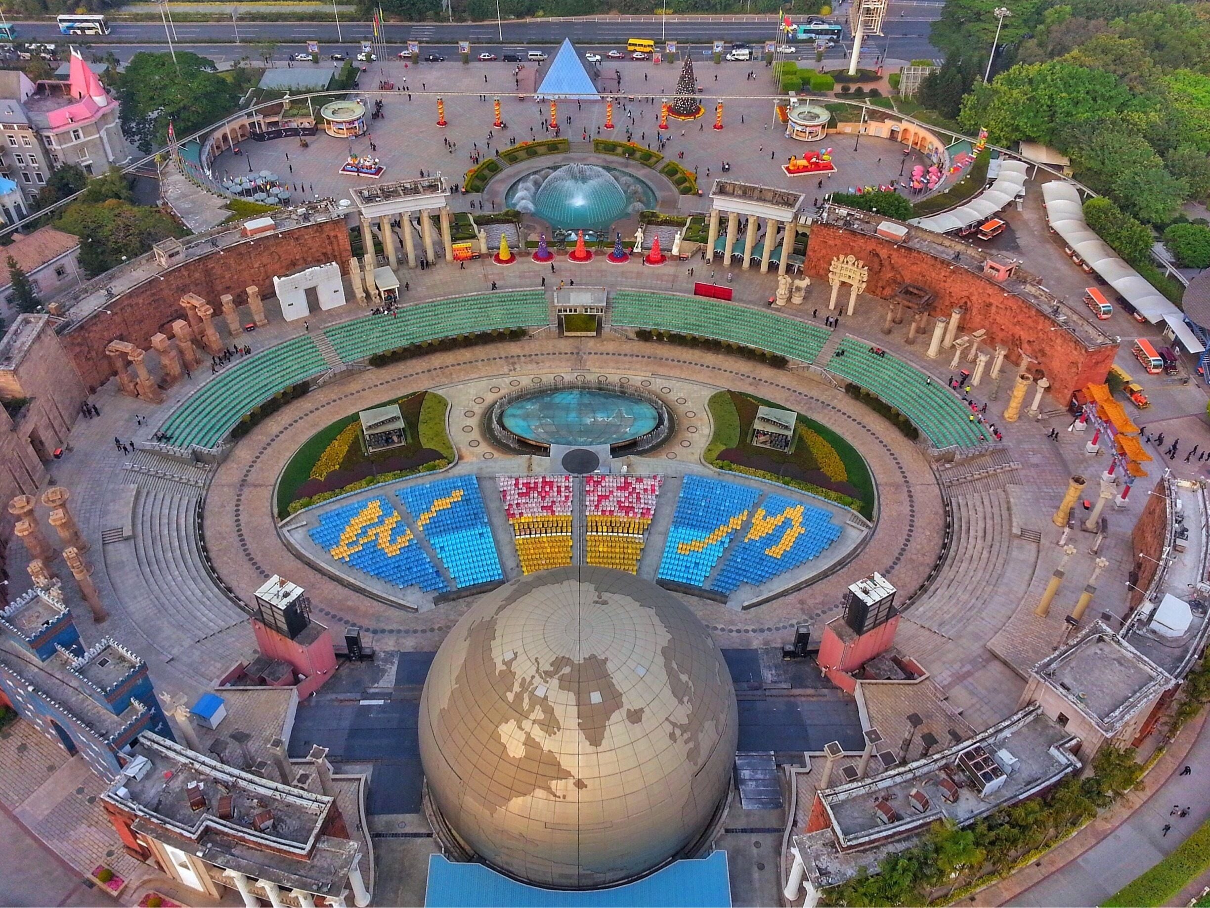 An interesting theme park in Shenzhen with miniature replicas of famous landmarks from all over the world. #aboveitall #shenzhen #china #travel #greatoutdoors