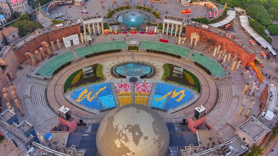 An interesting theme park in Shenzhen with miniature replicas of famous landmarks from all over the world. #aboveitall #shenzhen #china #travel #greatoutdoors
