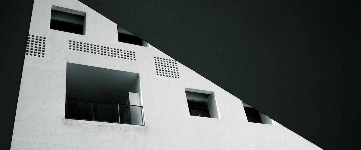 This white building stands out among the others within the university campus as it has a futuristic look, making it one of the landmarks for the visitors to Shenzhen.