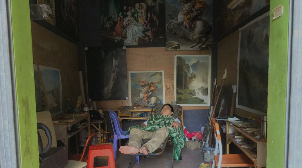 Sleep is the best meditation.
Dalai Lama
Being an artist is much harder work than most people imagine. I was in training for a while and it required a daily sacrifice which still causes my liver to ache. A concentrated effort to self-medicate the existential angst, which is a compulsory form of emotional weight training mandated for any post-modern artist, meant a steady diet of booze, pills, and cheezy combustibles. This takes its toll, thus the need to meditate. It's the Dali Lama's orders and who are we to argue with the voice of God.
#China #Art