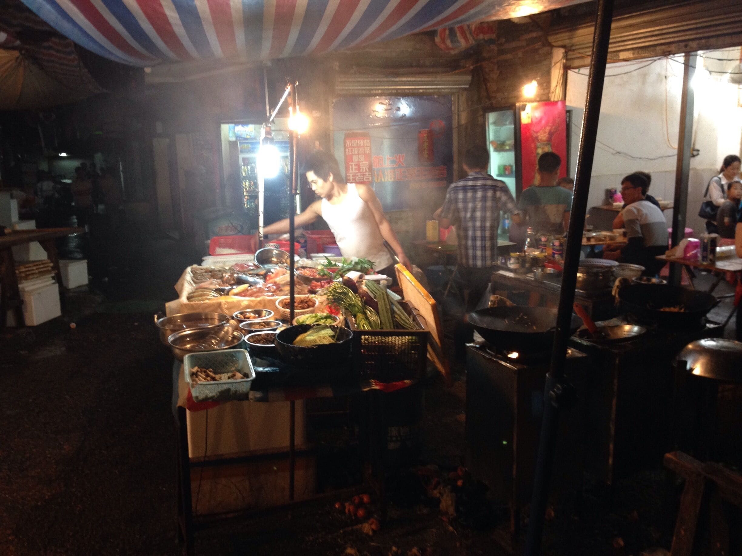 Nighttime food market in Shenzhen 