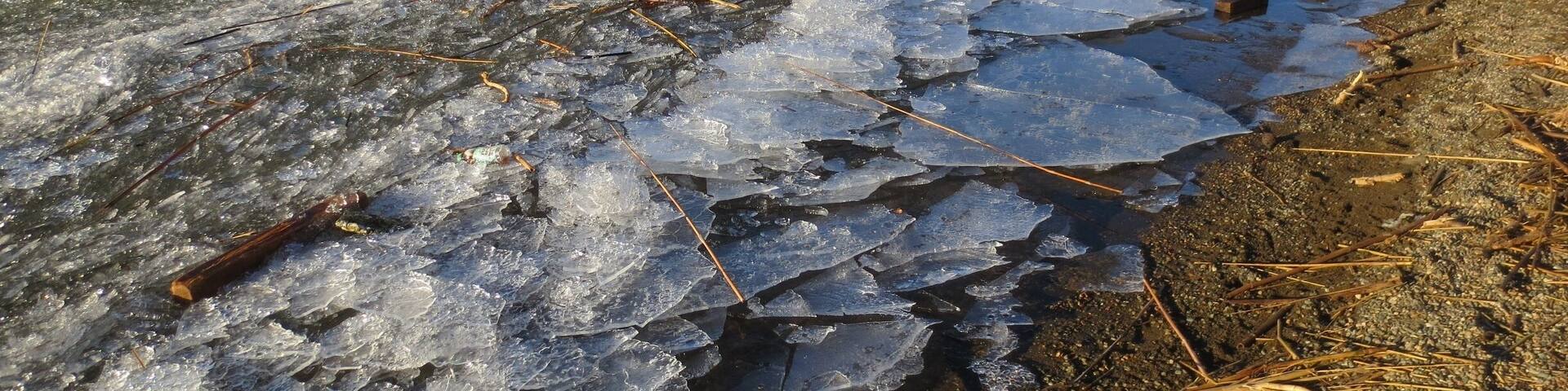 Frozen ice on the shore of Lisi Lake in the city of Tbilisi.
Lisi Lake is a freshwater lake on a plateau that rises over the city. The entire surface of the lake froze during a recent cold snap.
A brief climb in temperatures thawed most of the lake - the ice that remained broke into pieces and was carried by strong winds to one part of the shore.