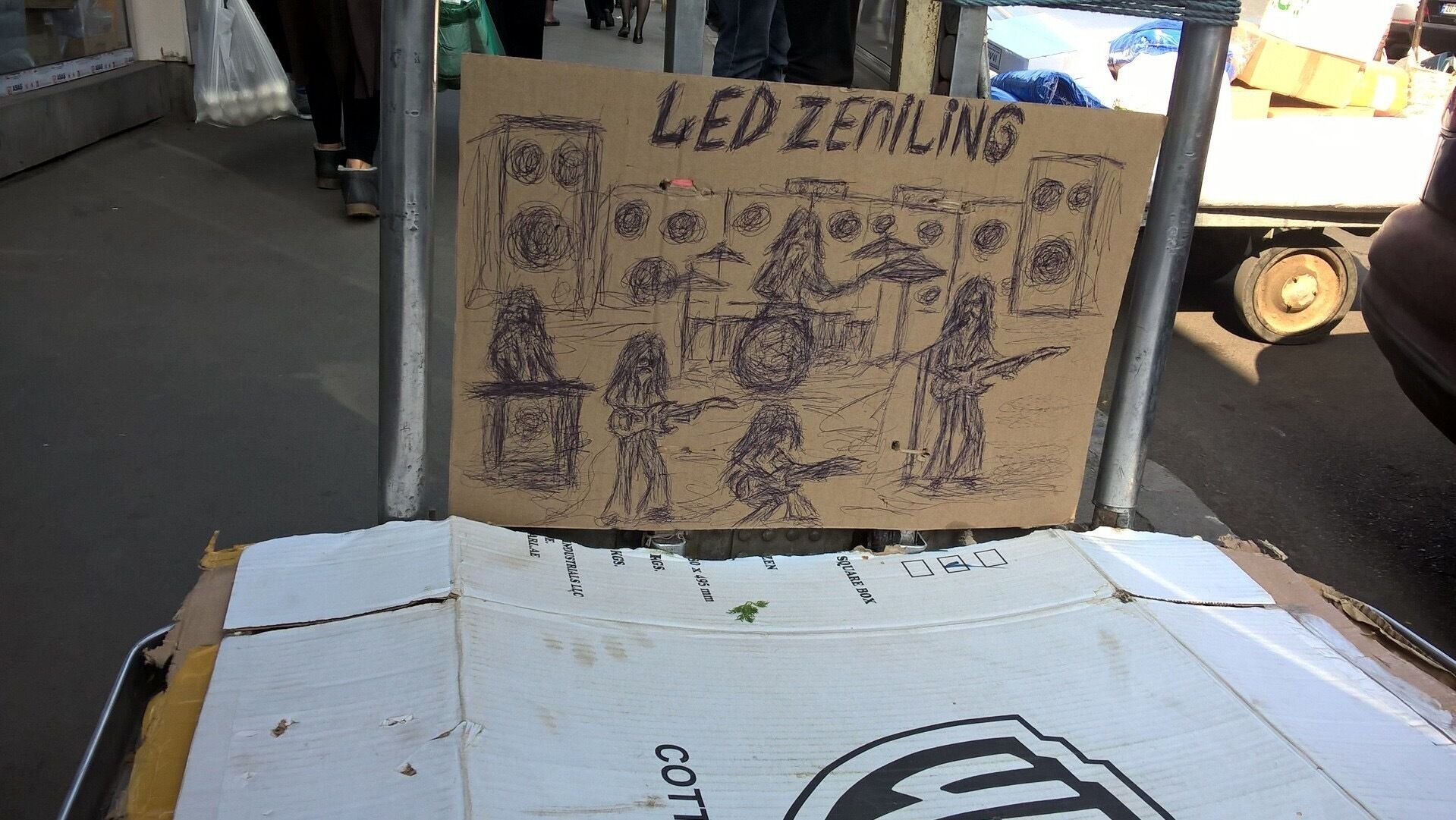 Lost in translation: A hand drawn homage to Led Zeppelin in Tbilisi. Slightly misspelled.