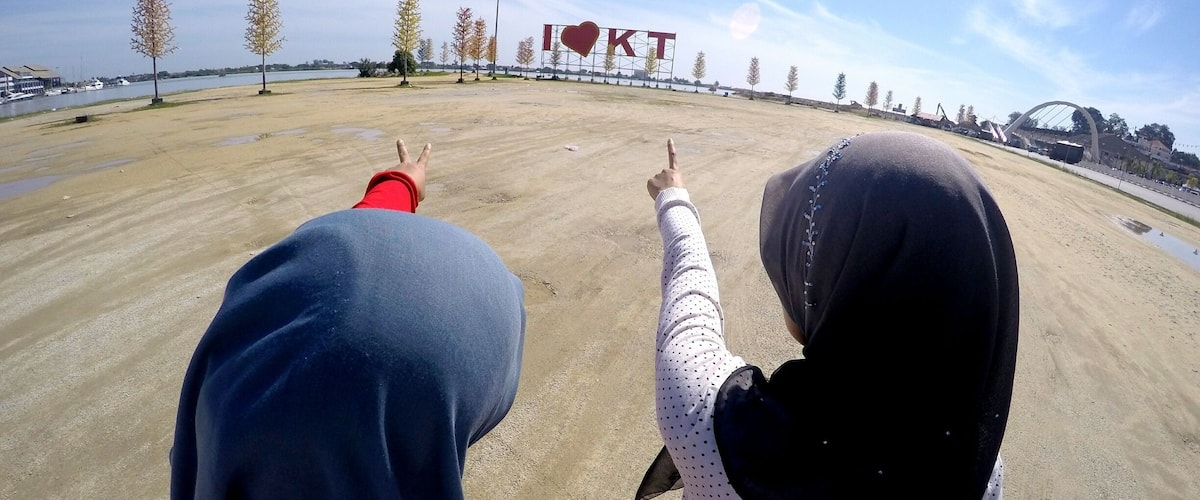 Kuala terengganu has its new beautiful attraction..at the waterfront you will see this big ilove Kt sign just opposite chinatown..