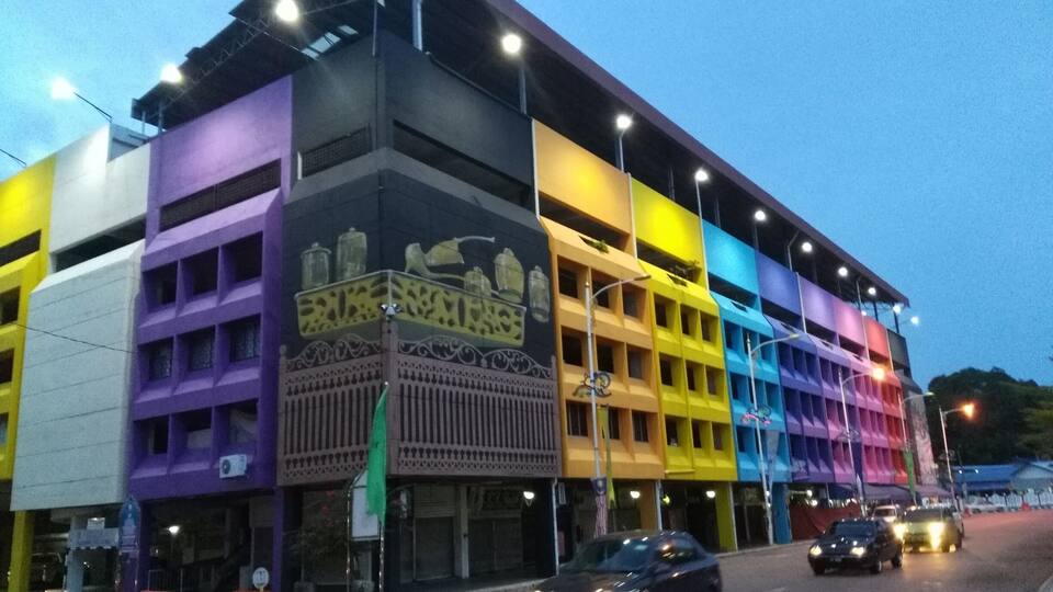 Pasar Payang at night