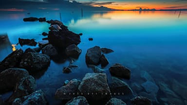 Fantastic sunset under the balcony of this Aston Belitung Hotel.
I am not endorsed nor sponsored by this hotel, but I chose this hotel because I love the fascinating sunset just in front of your hotel room.
#sunset #belitung #sea #goldenhour