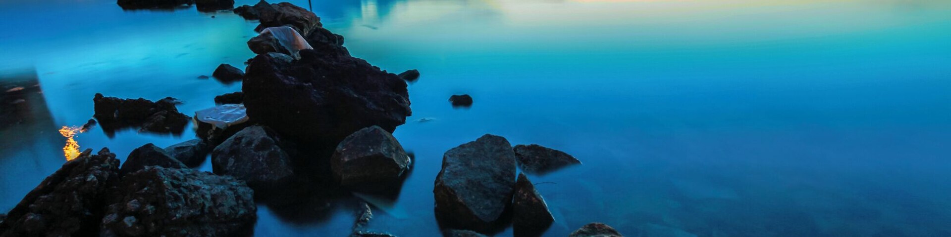 Fantastic sunset under the balcony of this Aston Belitung Hotel.
I am not endorsed nor sponsored by this hotel, but I chose this hotel because I love the fascinating sunset just in front of your hotel room.
#sunset #belitung #sea #goldenhour