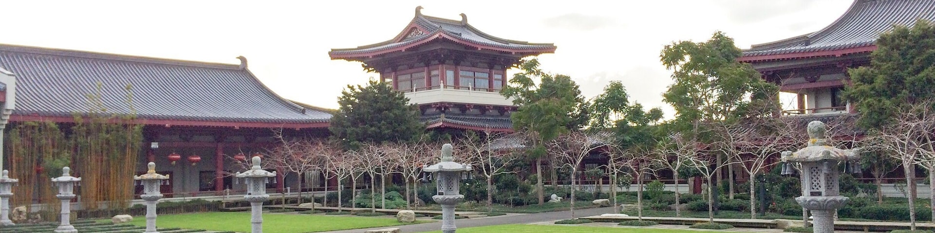 I've lived in Auckland over 10 years & didn't realise we had a beautiful Buddhist temple here. Really good vegetarian cafe here too, run by the monks. Serenity. Can't wait too see cherry blossoms in a few months