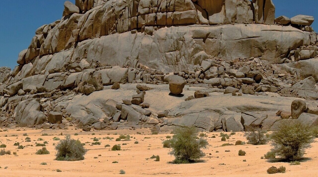 April 2011
Tin Salatin, Ahaggar mountains, Sahara
Tin Salatin rocks along the way from Assekrem and Ilaman towards Tamanrasset in Central Sahara on the outskirts of Ahaggar mountains which are called The Heart of Sahara. It is probably basaltic stone of volcanic origin.