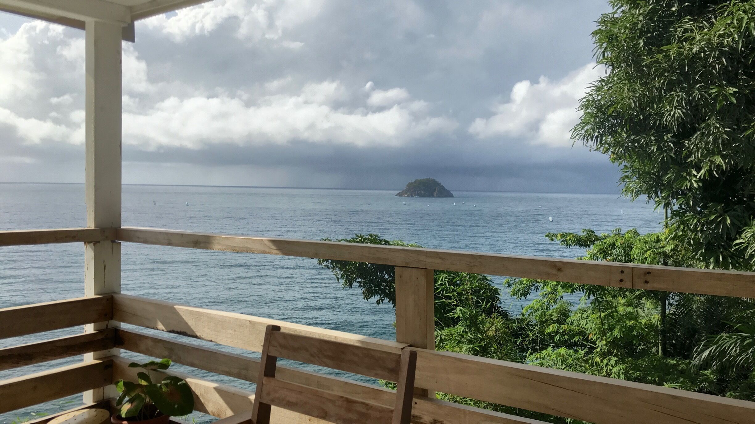 Isn’t this a nice place to have a breakfast!