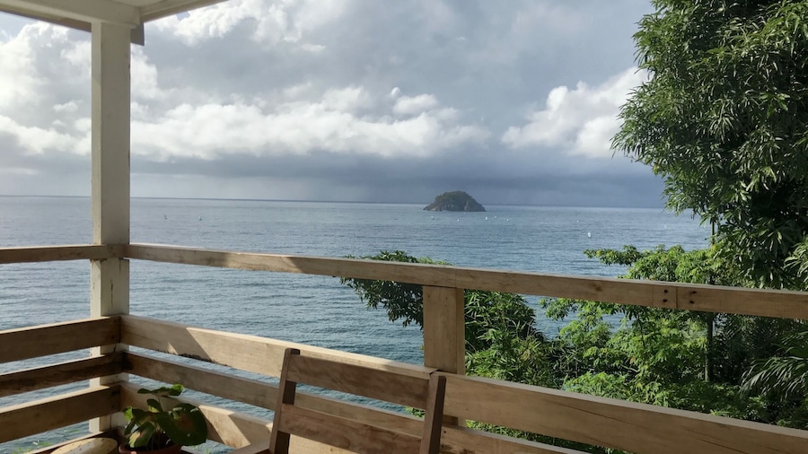 Isn’t this a nice place to have a breakfast!