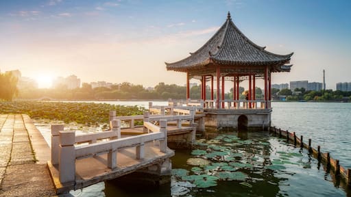 Ancient architectural landscape of Daming Lake Park in Jinan..