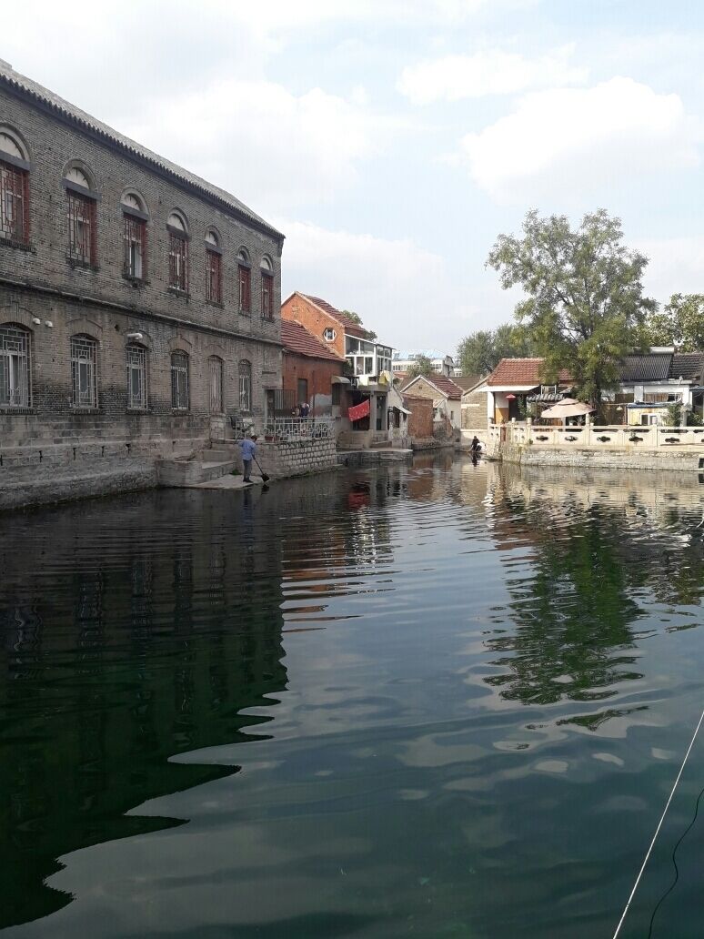 I am not in venice 😜 A spring Near to the food street in #Jinan.