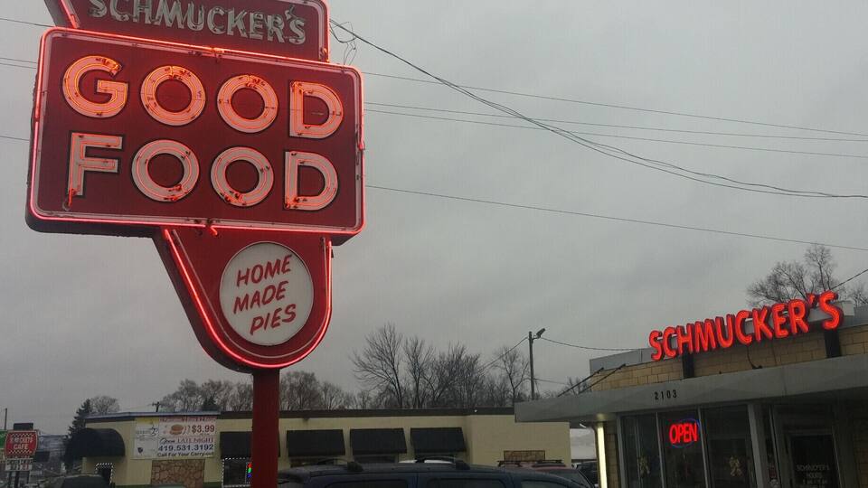 Schmucker's Restaurant has been a Toledo dining tradition since 1948. Not much has changed, the 13 chrome stools at the lunch counter have been there from the beginning.
Schmucker's offers handmade pies available daily in over 20 varieties!