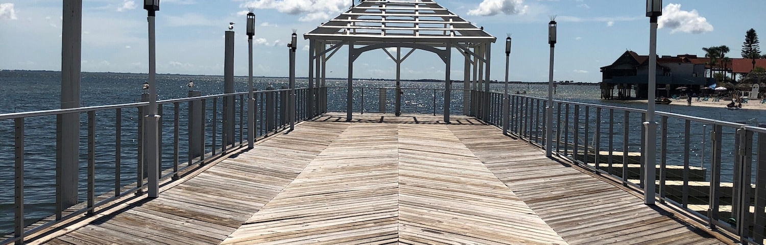 Private dock to create your own oasis. What a gem. 
#LifeAtExpedia
#Tampa
#Beaches
