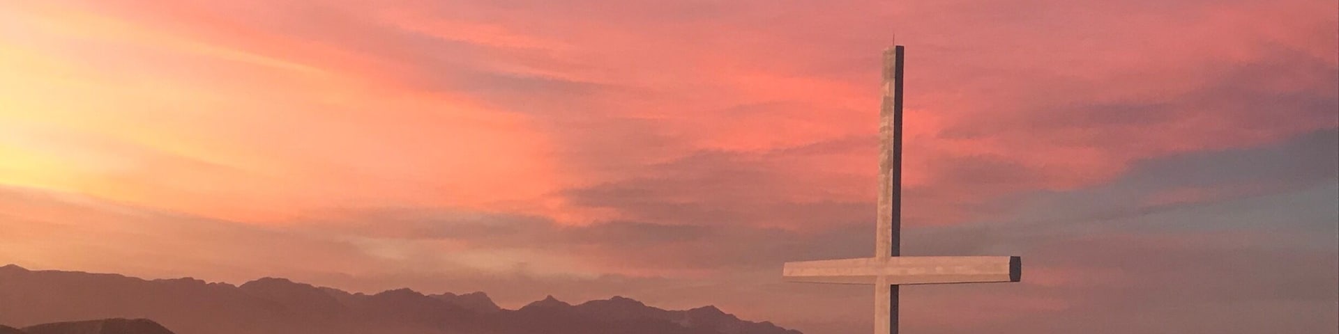 The desert sky, dramatically hopping from one color to another, in Northern Mexico. Yellow, blue, purple, pink, and red; a masterpiece with a blessing.
#torreon #coahuila #mexico #sunset #lifeatexpedia #sky #cross #cityscapes #panoramicviews #red #goldenhour