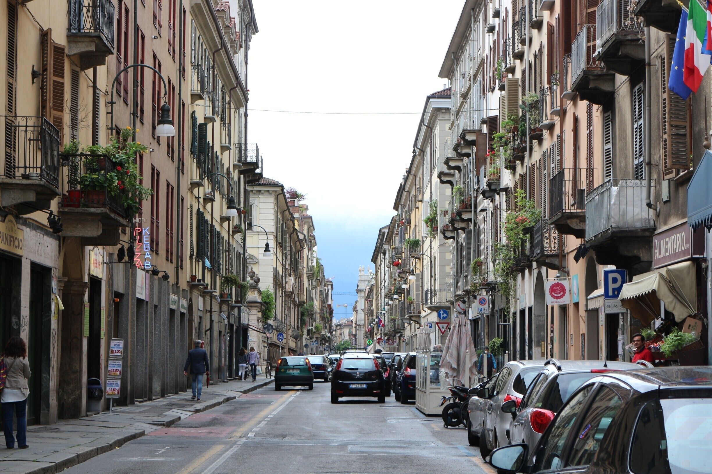Could stroll for hours through this quintessential North Italian city.