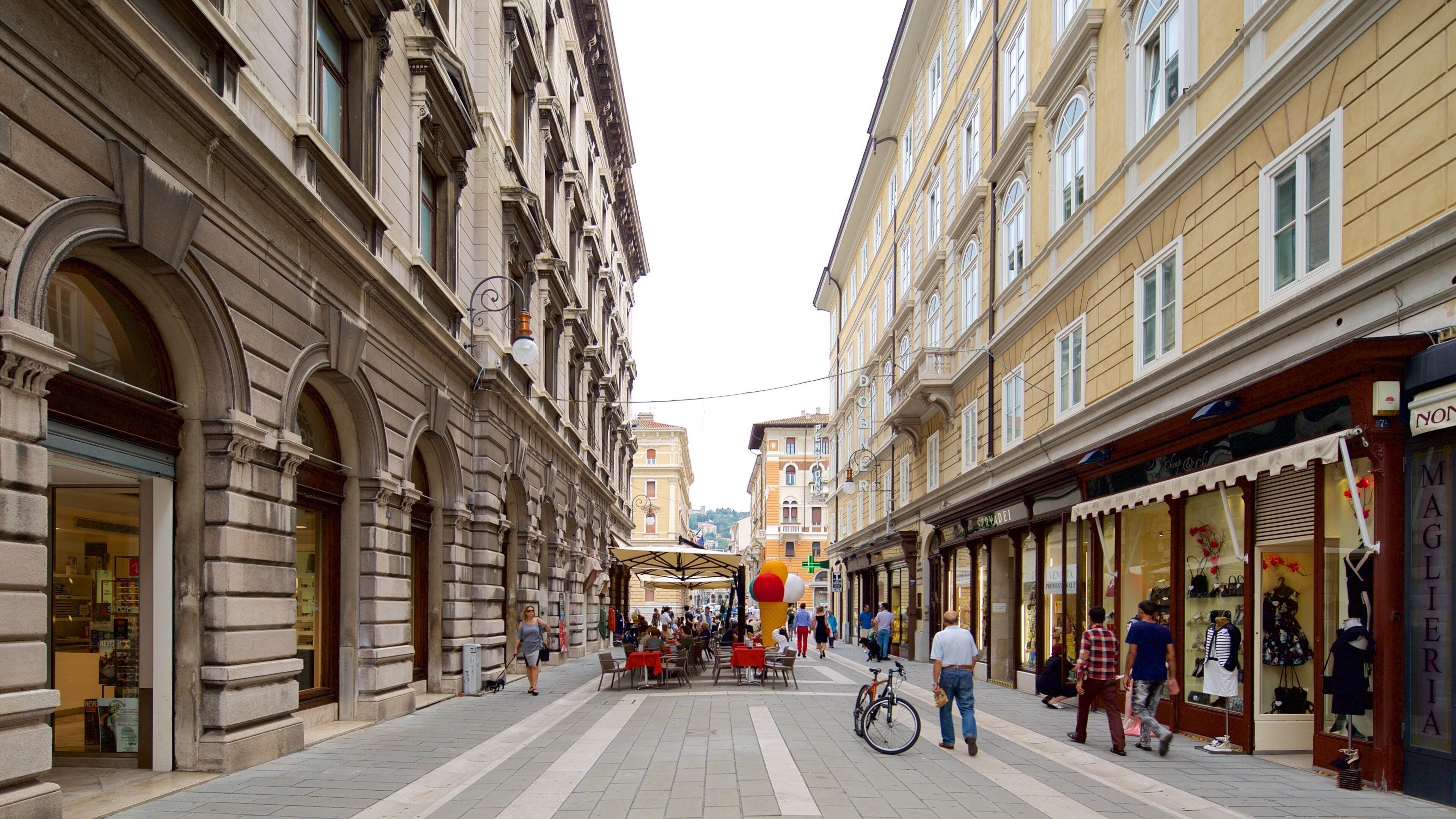 Trieste que incluye patrimonio de arquitectura