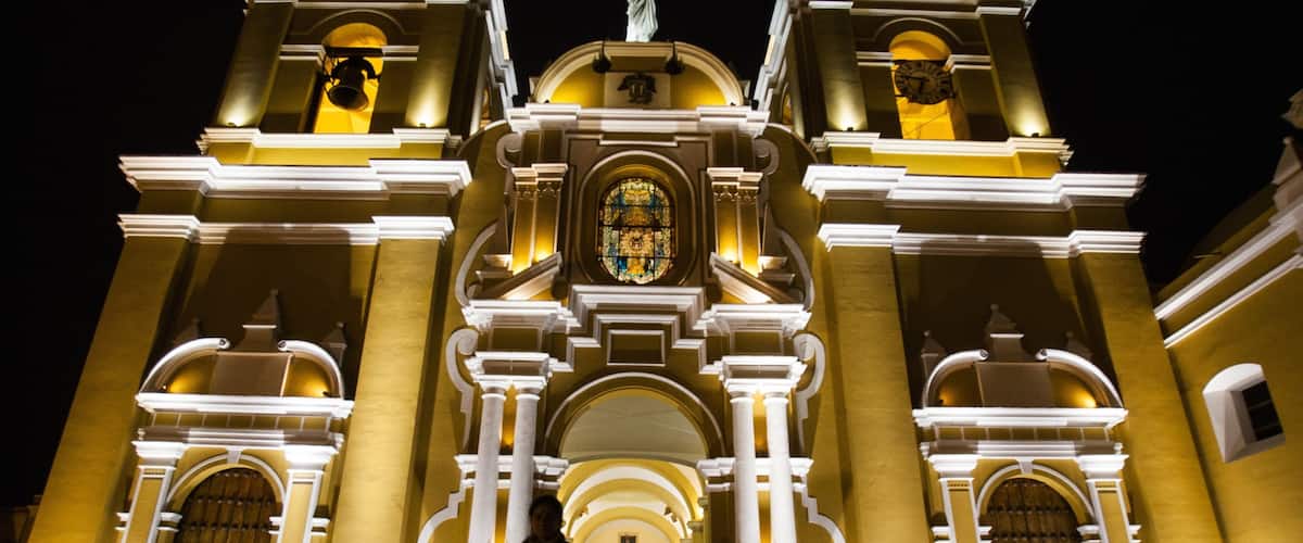 Trujillo featuring heritage architecture and night scenes